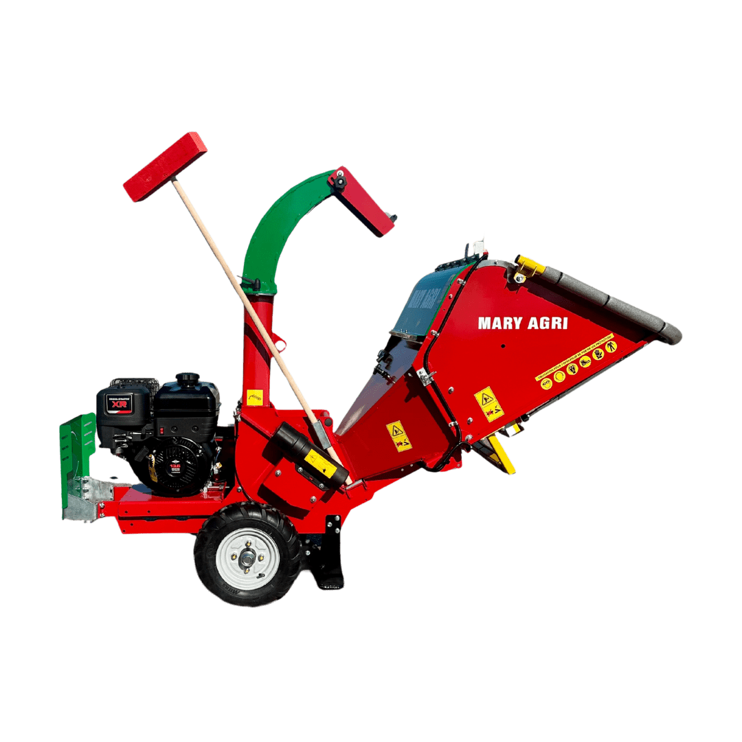 06 - BROYEUR DE VEGETAUX TITAN 14 CV 90MM