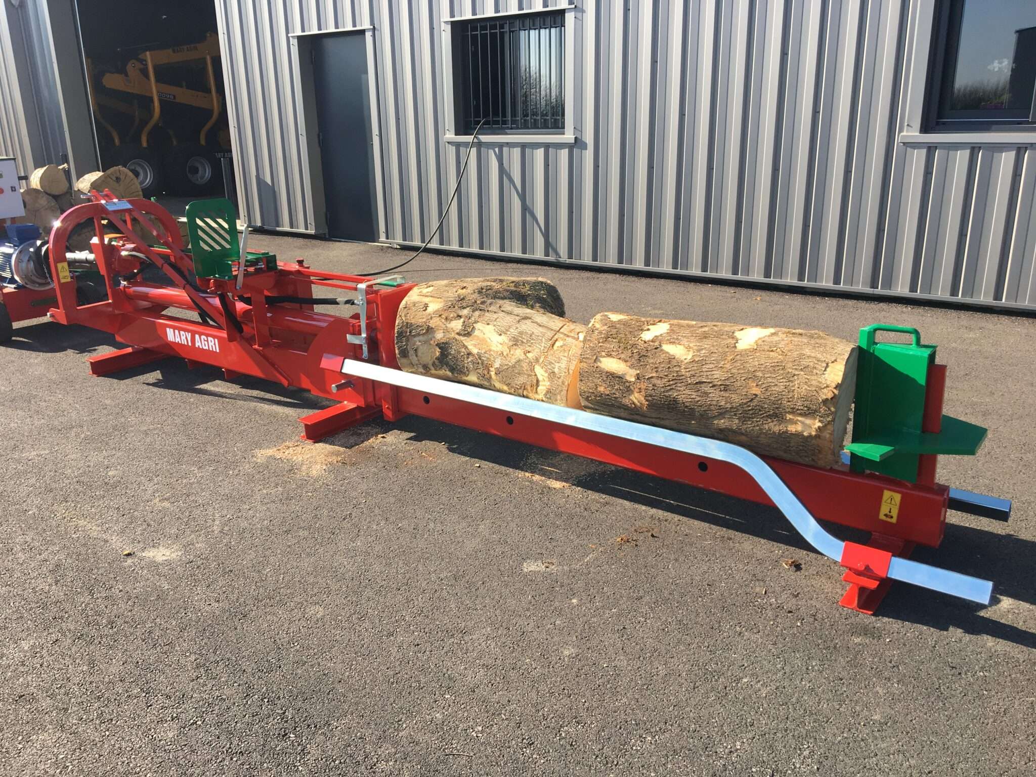 FENDEUSE HORIZONTALE 23 TONNES BOIS DE CHAUFFAGE OU PIQUET MARY AGRI — free download