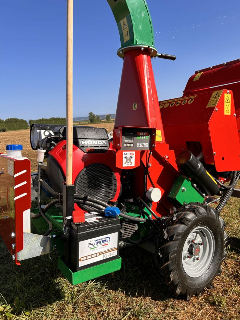 10 - BROYEUR DE VEGETAUX TITAN SUPER ROUES MOTRICES 120MM – Image 5